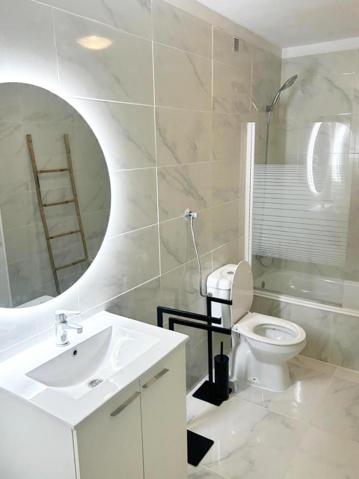 Oporto Music Flat - Very Central & Free Parking ภายนอก รูปภาพ